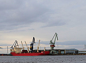 Ship in Port | EnViSuM - a project of Interreg Baltic Sea Region (photo: Pekka Sundberg)