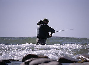 Coastal fishing man | RETROUT - a project of Interreg Baltic Sea Region (photo: Ingmar Eriksson)