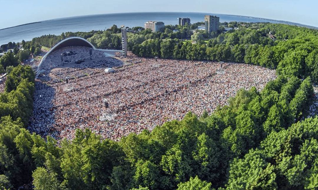 Reusable dishes and waste management at Youth Song and Dance Festival in Tallinn, Estonia