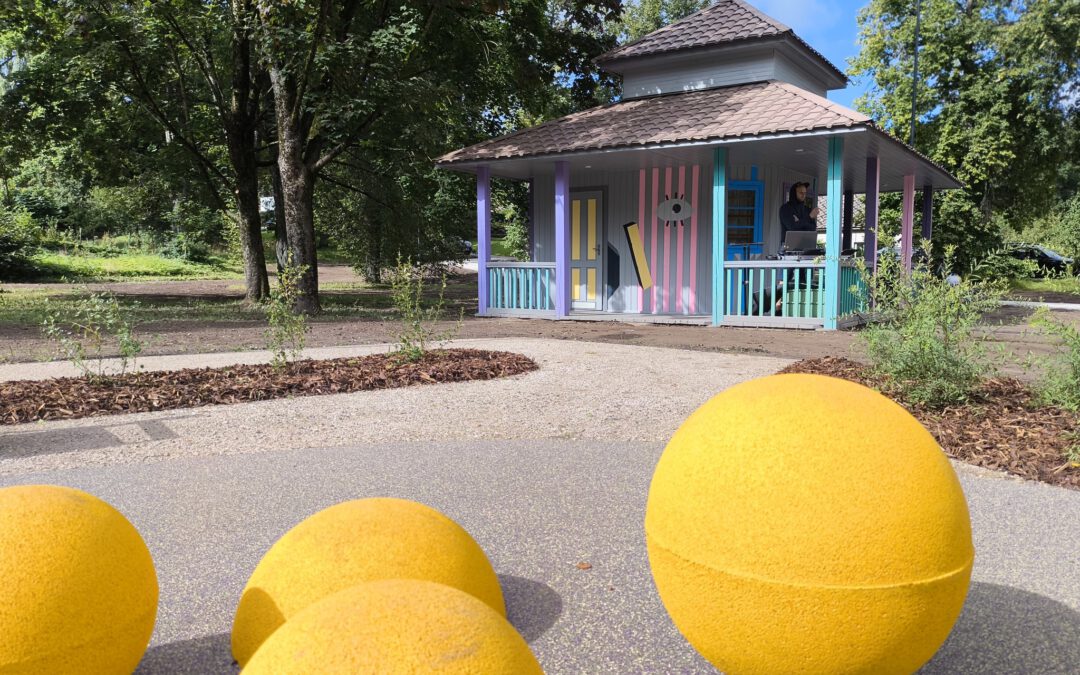 Smiltene Youth Collaboration with Artist fostering Pride and Local Identity at the Heart of the Community