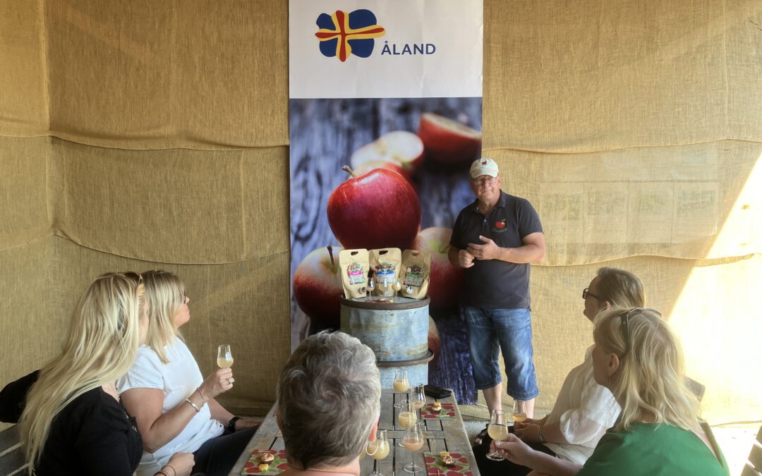 Öfvergårds – The Juicy Business of Apple Juice Tasting