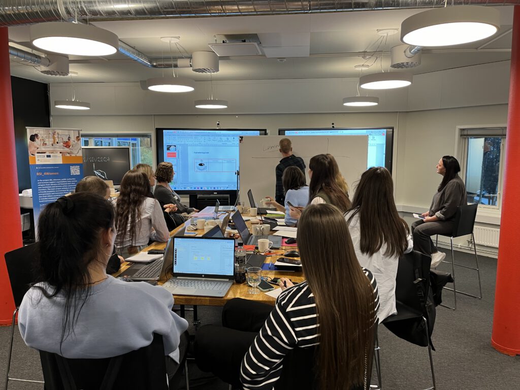 Workshop session 1 on 31.10.2024: Idea, Customer, Market, © More and Romsdal County Council