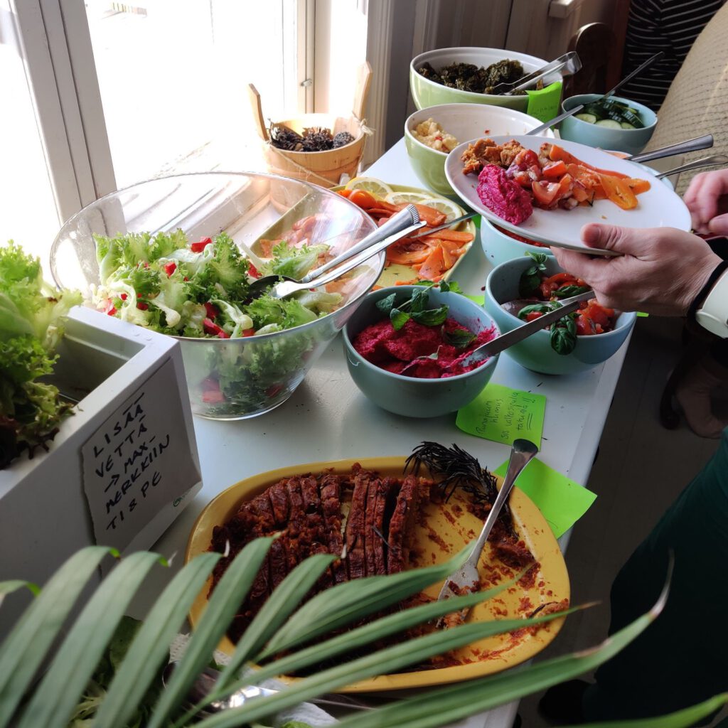 Communal waste food breakfast