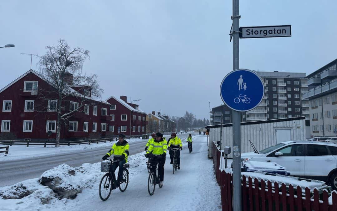 Clearing the Way: Lessons on Winter Maintenance for Walking and Cycling